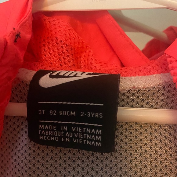 Nike wind breaker 2t- 3t - Picture 4 of 4